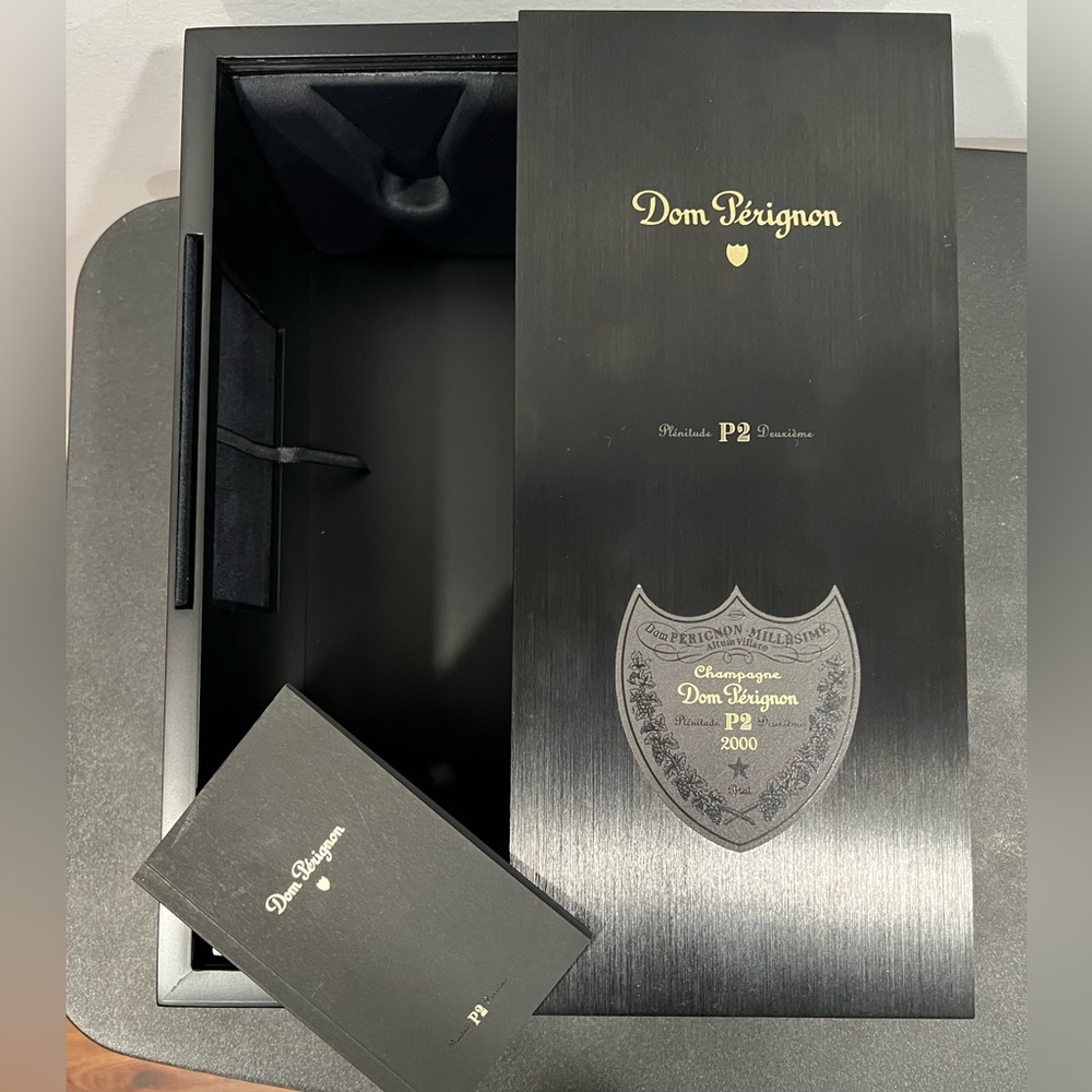 Dom Pérignon P2 2000 Casing with booklet